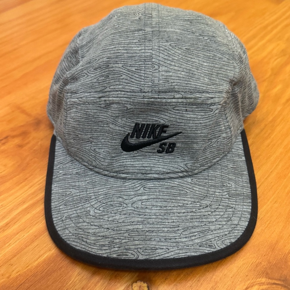 Nike SB Gray Hat